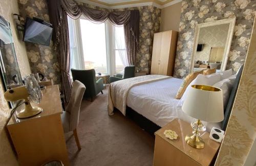 Llandudno Casa | Stratford House Exclusively for Adults