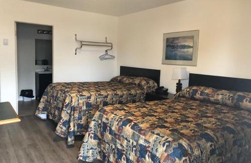 Whitehorse Hotel | Stratford Motel