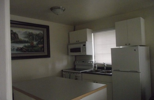 Whitehorse Hotel | Stratford Motel