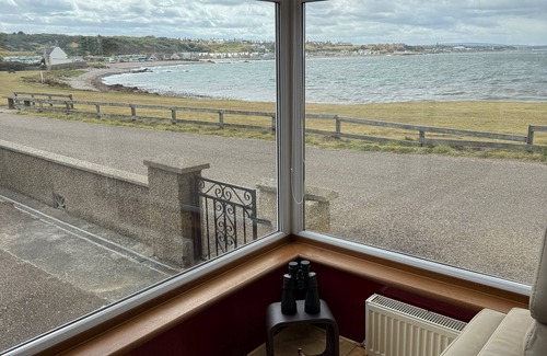 Buckie Casa | Strathlene House Retreat - 5 Bedrooms