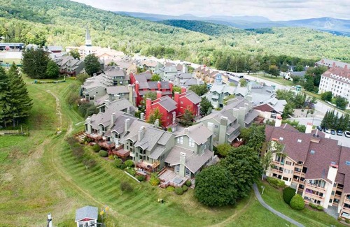 Stratton Mountain Casa | Stratton Mountain Ski en Ski Out Condo, Walk to Village y Ski School