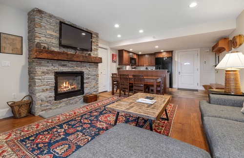 Stratton Mountain Apartamento | Stratton Slopeside Condos at The Landmark! 400 FEET TO LIFT!