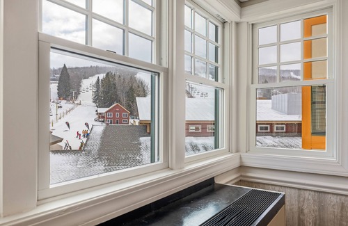 Stratton Mountain Apartamento | Stratton Slopeside Condos at The Landmark! 400 FEET TO LIFT!
