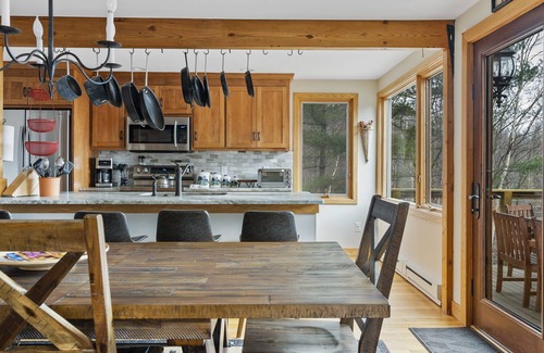 Stratton Mountain Casa | 3900 sqft, 4bd, 3ba - 5 min a Stratton w / Views!