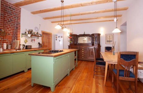 Strausberg Apartamento | Straushaus - Wellness hideaway directly on Straussee with sauna, pedal boat & fireplace