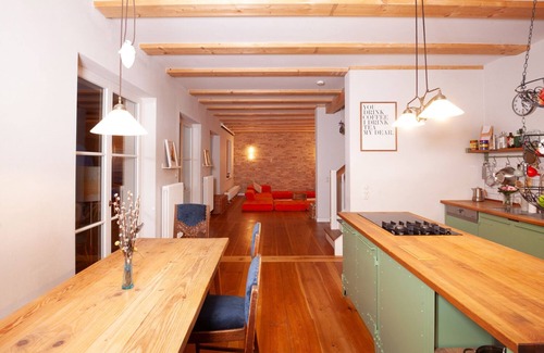 Strausberg Apartamento | Straushaus - Wellness hideaway directly on Straussee with sauna, pedal boat & fireplace