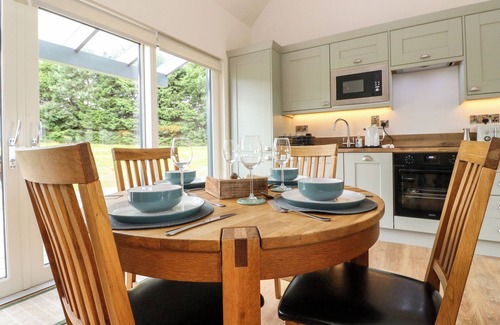 Murthly Cabaña | Strawberry Cottage