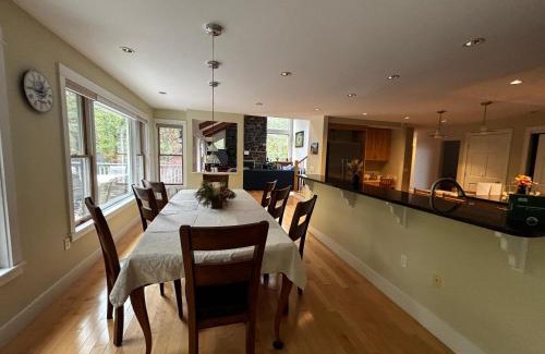 Bar Harbor Casa | Strawberry Hill