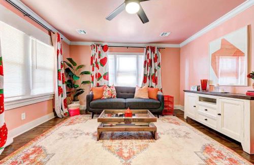 Central Oklahoma City Apartamento | Strawberry Lodge - City card 4 local business