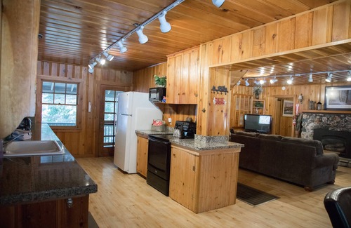 Strawberry Cabina | Fresa, Pinecrest, Dodge Ridge Riverfront Estate! ¡Guauu!