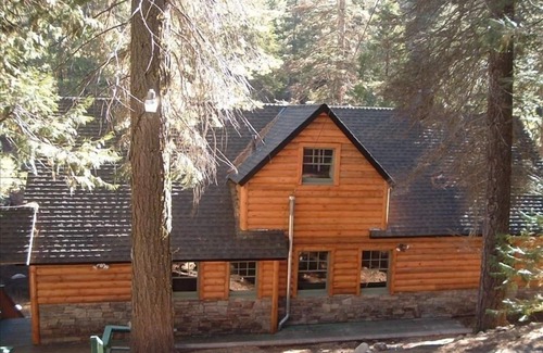 Strawberry Cabina | Fresa, Pinecrest, Dodge Ridge Riverfront Estate! ¡Guauu!