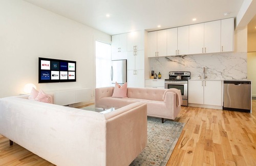 Hochelaga Apartamento | Strawberry Stays! Secret to sweet dreams!