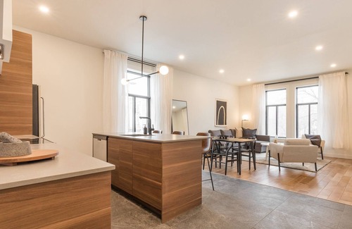 Hochelaga Apartamento | Strawberry Stays! Secret to sweet dreams!