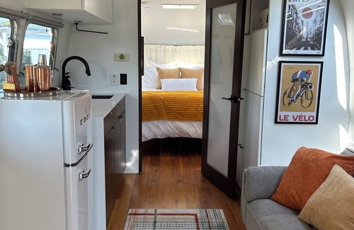 Rockbridge Casa | Streams and Dreams at Laurel Run Luxury Airstream Glamping Parisian Unit 5