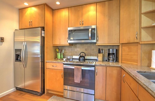 Carbondale Casa | Streamside Family Home with 2 Fly Fishing Badges! 24 Miles to Aspen!