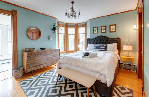 Margaretville Casa | Streamside Victorian