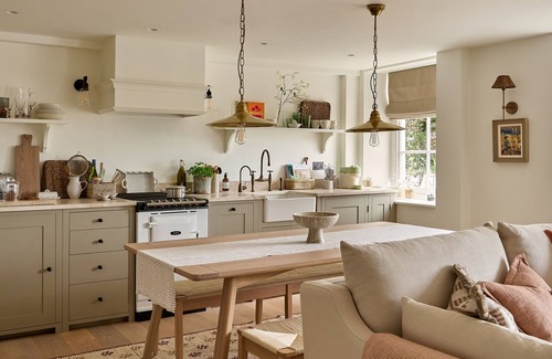Ludwel Cabaña | STRETTON HILLS PEAKS - THE GEORGIAN HOUSE, romantic in Ludlow