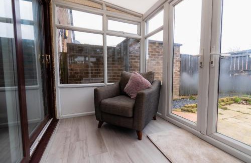 Washington Casa | Stridingedge - 3 Bedroom 5 beds Sleeps 6 Ideal For Contractors