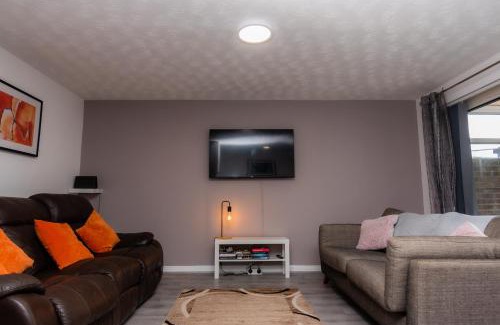 Washington Casa | Stridingedge - 3 Bedroom 5 beds Sleeps 6 Ideal For Contractors
