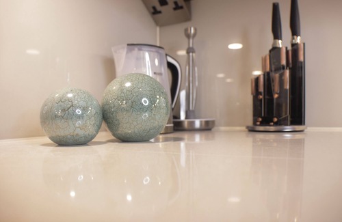 Sands End Apartamento | Striking 3 Bed Apartment in the Heart of Chelsea w/ Balcony & Spectacular Views