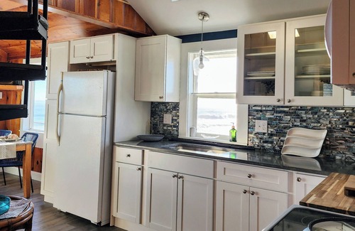 Jerusalem Casa | Striped Bass Villa - Beachfront Vacation Home