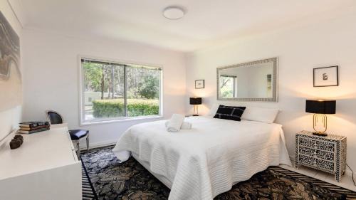 Pearl Beach Casa | Stroll To The Beach, Pet Friendly