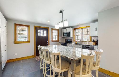 Ludlow Casa | Strollski Cottage