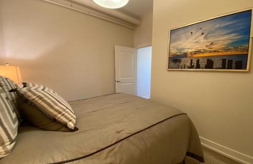Adrian Apartamento | Strongback Suite 207