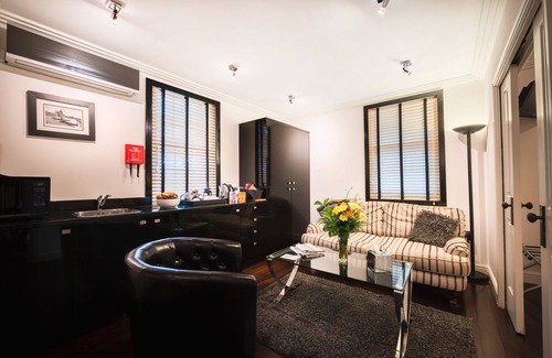 Cheltenham Apartamento | Strozzi Palace Suites by Mansley