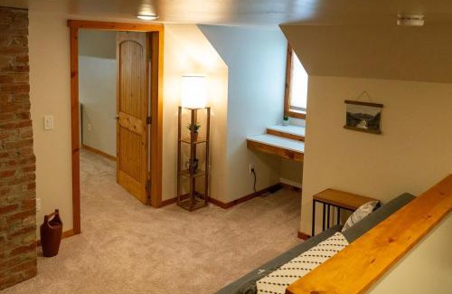Silverton Casa | Stu Dog's House