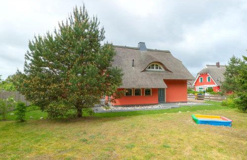 Stubbenfelde Casa | Stubbenfelde, Reetdachhaus Seeblick