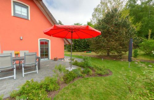 Stubbenfelde Casa | Stubbenfelde, Reetdachhaus Seeblick