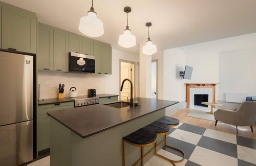 Shaughnessy Village Apartamento | Student Residence in the Heart of Montreal