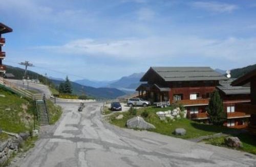 Meribel-Mottaret Apartamento | Studette pour 2 personnes à Méribel Mottaret, au pied des pistes - FR-1-411-465