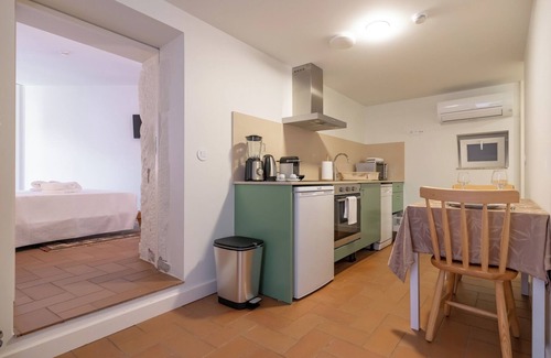 Cardielos Apartamento | Studio Apartment Casa da Brêa - pool, garden, porch. 10 minutes from the beach