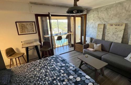 Banyuls-sur-Mer Apartamento | Studio à 5 min de la plage des Elmes avec parking, ascenseur - 2 pers. - FR-1-225C-125