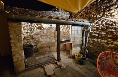 Villeneuve-les-Avignon Apartamento | Studio à louer à Villeneuve les Avignon