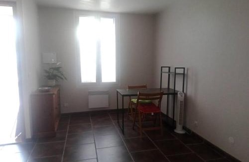 Port-la-Nouvelle Apartamento | Studio équipé 2 personnes, Port la Nouvelle centre
