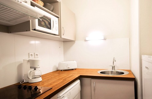 Ax-les-Thermes Apartamento | Studio Équipé 800m des remontées mécaniques + accès sauna!