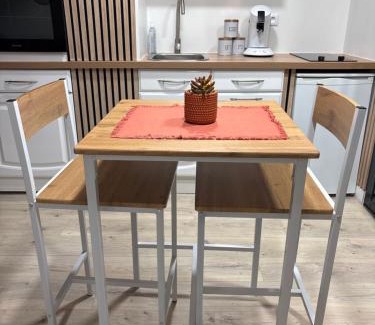 La Celle-sous-Gouzon Apartamento | Studio équipé calme & confort