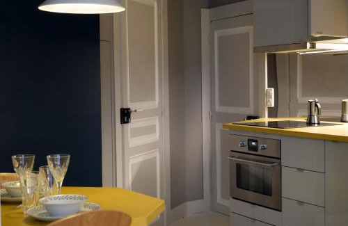 Vic-le-Comte Apartamento | Studio 1769 Sainte-Chapelle