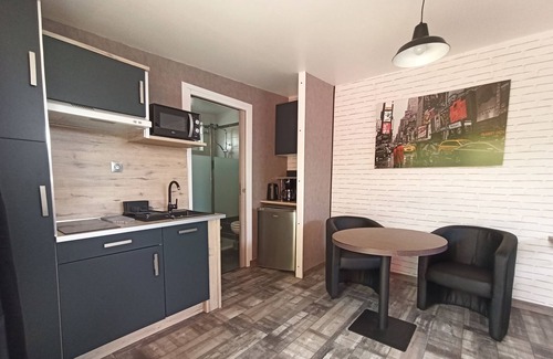 Larmor-Plage Apartamento | STUDIO 2 PERS. 25 m2 with terrace not overlooked, near beaches, port and village.