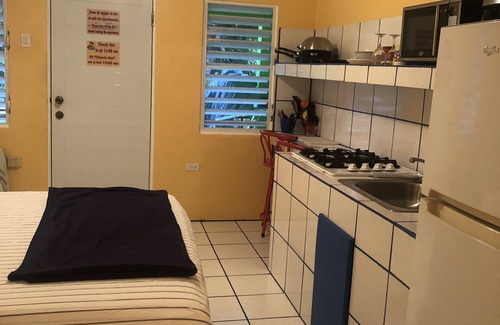 Florida Casa | Studio #2 with A/C & 2 queen beds