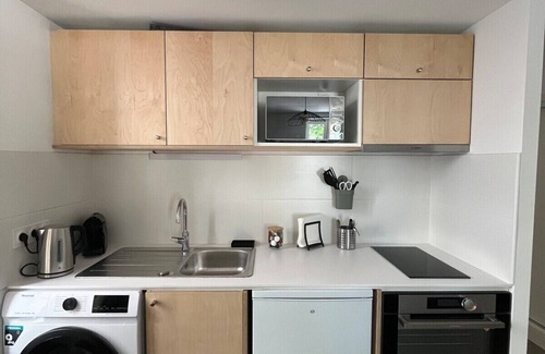 Velaux Apartamento | Studio 101-Estudio-Básico-Habitación con desagüe