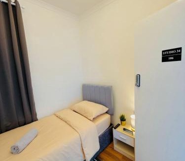 Stratford and New Town Hotel | Studio 34