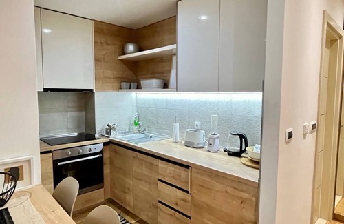 Dubovica Apartamento | Studio 38 -Modern Studio in Budva