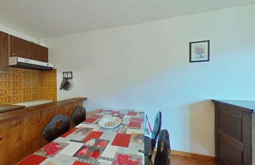 Le Grand-Bornand Apartamento | Studio 4 couchages, proche télécabine, parking, animaux acceptés - FR-1-241-75
