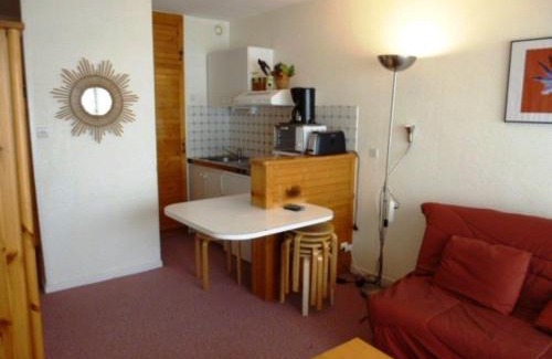 Arette Apartamento | Studio 4 pers avec balcon sur les pistes, parking gratuit, casier à skis et kitchenette aménagée - FR-1-602-32