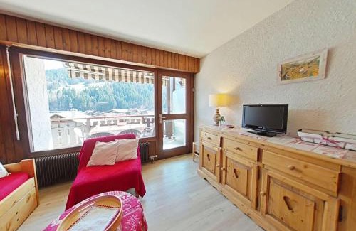 Le Grand-Bornand Apartamento | Studio 4 pers, centre village, proche commerces et pistes, TV incluse - FR-1-241-29