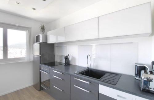 Aix-les-Bains Apartamento | Studio 4 Swimming pool summer parking & superb view!